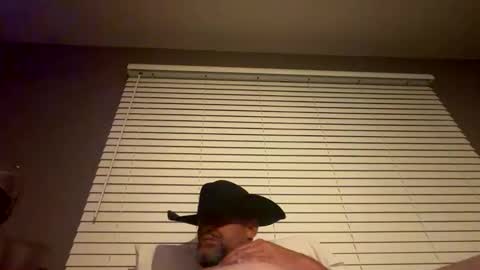 Snapshot of yourstoforget chatting on 04/16/26, 08:15 yourstoforget online show from 04/16/26, 08:15