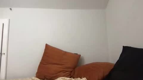 YoursTrulyBella online show from 04/01/26, 02:12