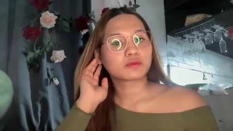 Snapshot of yoursweetgirl_zia chatting on 04/15/26, 08:10 yoursweetgirl_zia online show from 04/15/26, 08:10