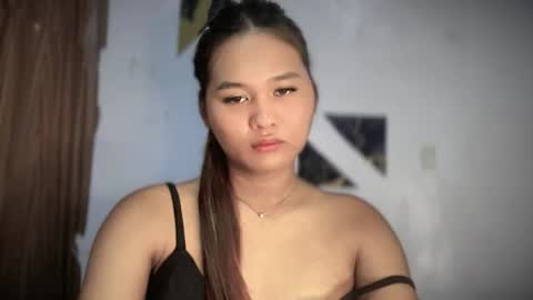 yoursweetgirl_zia online show from 05/16/26, 06:32