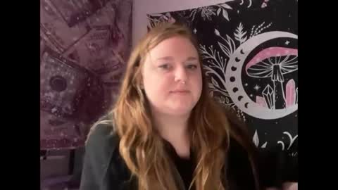 Snapshot of yourthickgingergoddess chatting on 11/11/25, 03:45 yourthickgingergoddess online show from 11/11/25, 03:45