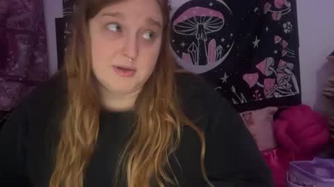 Snapshot of yourthickgingergoddess chatting on 12/14/25, 11:42 yourthickgingergoddess online show from 12/14/25, 11:42