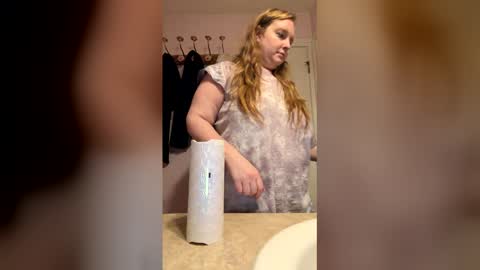 Snapshot of yourthickgingergoddess chatting on 01/10/26, 03:47 yourthickgingergoddess online show from 01/10/26, 03:47