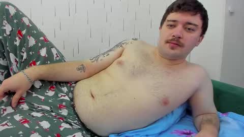 Snapshot of yourtotoro chatting on 10/08/25, 09:18 Mike online show from 10/08/25, 09:18