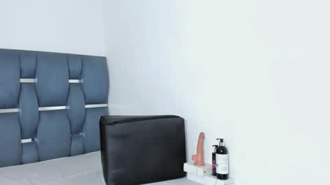 yourwife_anna online show from 10/20/25, 10:27