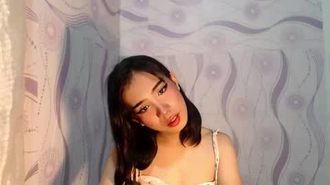 Snapshot of yourwife_material99 chatting on 03/13/26, 09:05 yourwife_material99 online show from 03/13/26, 09:05