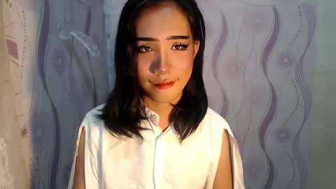 Snapshot of yourwife_material99 chatting on 03/26/26, 04:12 yourwife_material99 online show from 03/26/26, 04:12