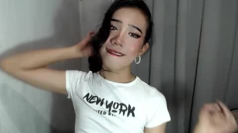 Snapshot of yourwife_material99 chatting on 03/30/26, 07:48 yourwife_material99 online show from 03/30/26, 07:48