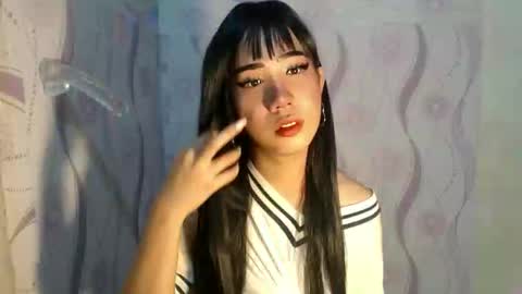 Snapshot of yourwife_material99 chatting on 04/14/26, 09:48 yourwife_material99 online show from 04/14/26, 09:48