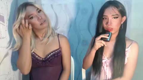 Snapshot of yourwife_material99 chatting on 04/19/26, 04:39 yourwife_material99 online show from 04/19/26, 04:39