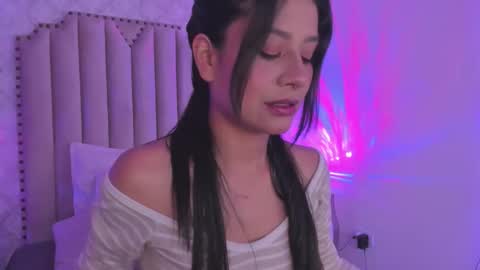 Snapshot of yourwishisme_val chatting on 09/09/25, 03:50 Val online show from 09/09/25, 03:50