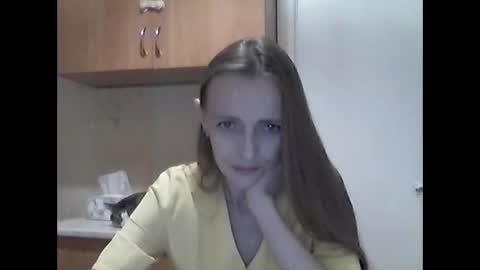 Snapshot of youur_light chatting on 05/05/26, 07:11 Youur light online show from 05/05/26, 07:11