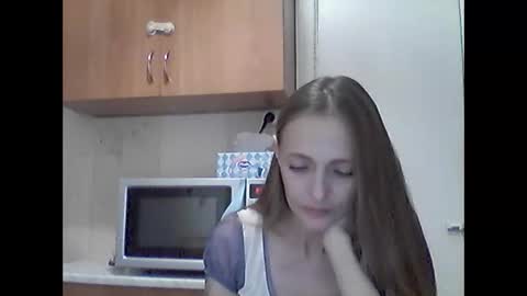 Snapshot of youur_light chatting on 06/07/26, 06:11 Youur light online show from 06/07/26, 06:11