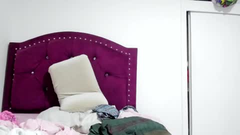 elizabeth  ju   online show from 01/23/25, 02:44