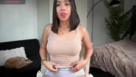 Snapshot of yowginethegreat chatting on 12/08/24, 07:37 YowgineTheGreat online show from 12/08/24, 07:37