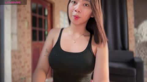 Snapshot of yowginethegreat chatting on 12/26/24, 07:03 YowgineTheGreat online show from 12/26/24, 07:03