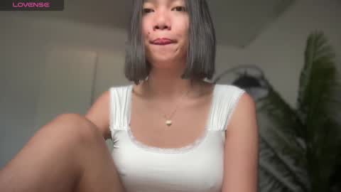 Snapshot of yowginethegreat chatting on 12/31/24, 01:36 YowgineTheGreat online show from 12/31/24, 01:36