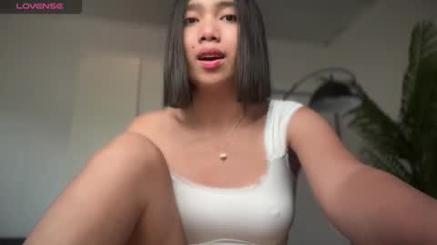 Snapshot of yowginethegreat chatting on 12/31/24, 04:38 YowgineTheGreat online show from 12/31/24, 04:38