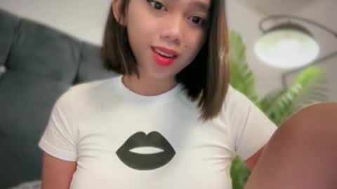 Snapshot of yowginethegreat chatting on 02/23/25, 12:48 YowgineTheGreat online show from 02/23/25, 12:48