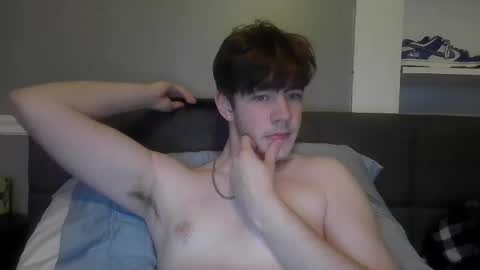 Snapshot of yp05 chatting on 04/30/26, 10:32 YoungPhysique05 online show from 04/30/26, 10:32