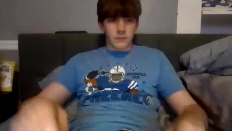 Snapshot of yp05 chatting on 06/07/26, 03:32 YoungPhysique05 online show from 06/07/26, 03:32