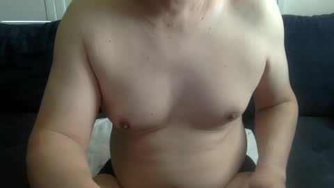 Snapshot of yque2 chatting on 02/18/25, 08:03 yque online show from 02/18/25, 08:03