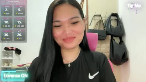 Snapshot of yrdrmgrl_jennie26 chatting on 03/17/26, 09:18 yrdrmgrl_jennie26 online show from 03/17/26, 09:18