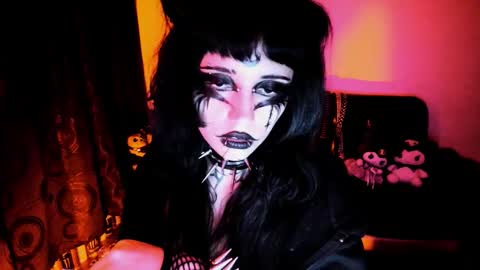 Yue Eclipsa online show from 02/15/26, 07:51