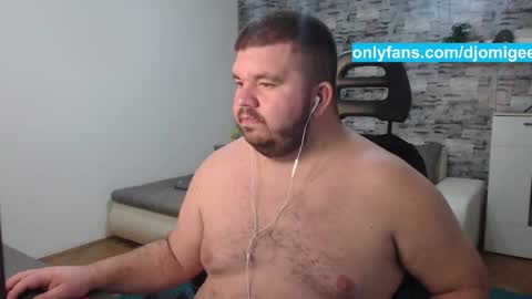 Snapshot of yugogee chatting on 11/04/25, 11:04 Yugo - online show from 11/04/25, 11:04