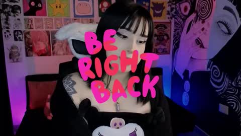 Snapshot of yuhwa chatting on 10/09/25, 07:56 rawr Anne Independent model online show from 10/09/25, 07:56