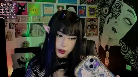 Snapshot of yuhwa chatting on 10/26/25, 01:33 rawr Anne Independent model online show from 10/26/25, 01:33