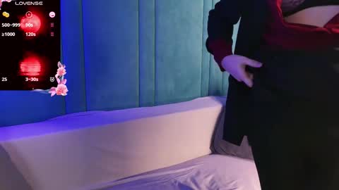 Yuko online show from 10/14/25, 08:20