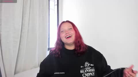 Snapshot of yuli_cardona_ chatting on 09/20/25, 02:29 Yuliet online show from 09/20/25, 02:29