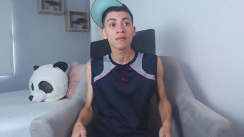 yulian_vasquez online show from 02/28/25, 12:20