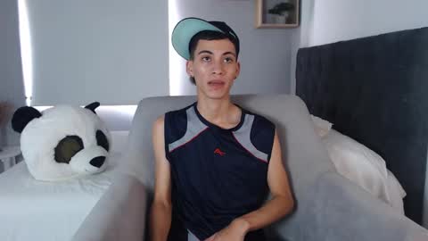 yulian_vasquez online show from 03/09/25, 06:21