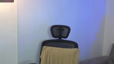 yulian_vasquez online show from 10/01/25, 12:22