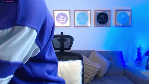 yulian_vasquez online show from 10/09/25, 12:36