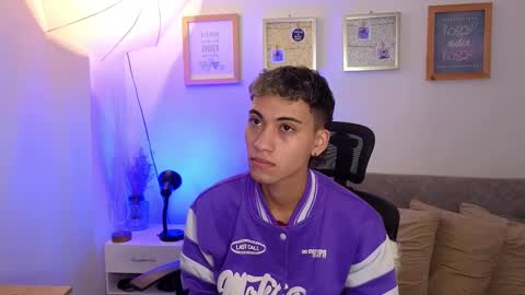 yulian_vasquez online show from 11/05/25, 12:16