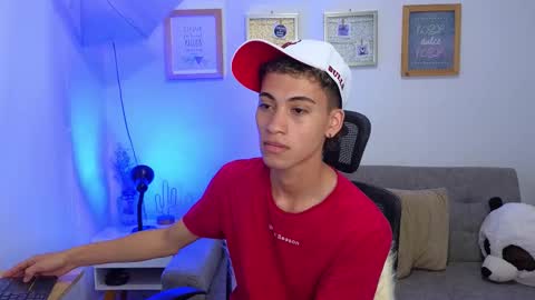 yulian_vasquez online show from 11/20/25, 03:23