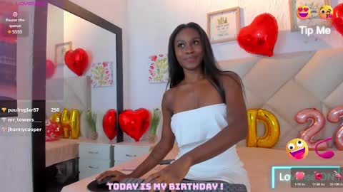 Snapshot of yuliana_milleer chatting on 02/14/25, 07:33 Yuliana online show from 02/14/25, 07:33