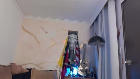 Snapshot of yulianpereira25 chatting on 03/23/26, 09:13 yulian 2811 online show from 03/23/26, 09:13