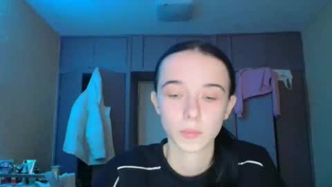 Snapshot of yuliastar chatting on 11/26/25, 08:26 Yuliia online show from 11/26/25, 08:26