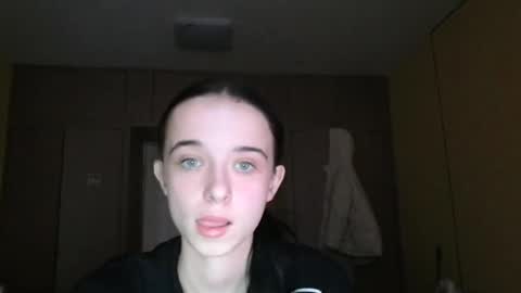 Snapshot of yuliastar chatting on 11/28/25, 09:12 Yuliia online show from 11/28/25, 09:12