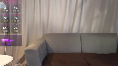 yuliethpetite online show from 02/15/26, 11:30