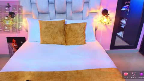 Snapshot of yulina_xue chatting on 11/27/25, 09:17 Yulina online show from 11/27/25, 09:17