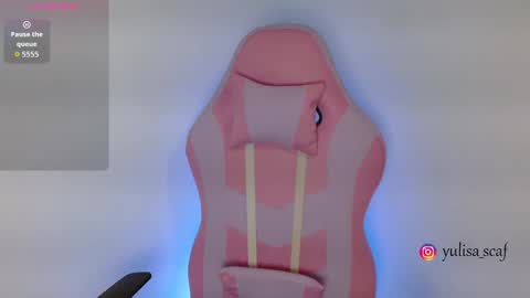 Snapshot of yulissa18 chatting on 03/05/26, 04:08 Yuli and SaraIndependent model online show from 03/05/26, 04:08