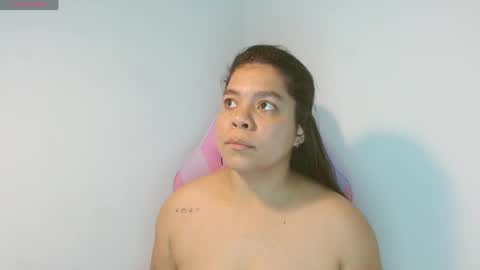 Snapshot of yulissa18 chatting on 04/19/26, 09:17 Yuli and SaraIndependent model online show from 04/19/26, 09:17