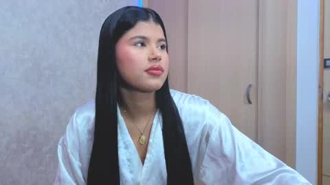 Snapshot of yulissa_girls chatting on 04/19/26, 01:32 yulissa_girls online show from 04/19/26, 01:32