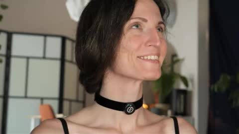 yulla dao online show from 10/08/25, 04:48