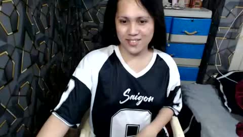 yumi online show from 10/08/25, 05:38